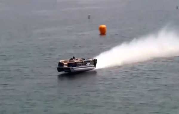 Meet The World's Fastest Pontoon Boat  114Mph  Brad Rowland's 25Ft South Bay 925Cr Powered By Three Mercury Promax 300X Outboard Engines Video 011