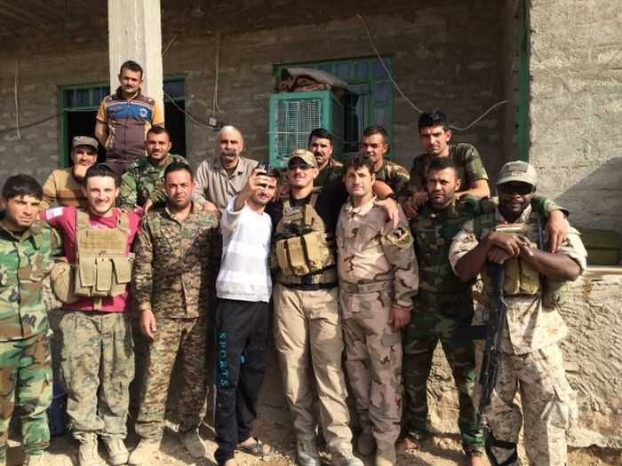 Family Of Ex Marines In Iraq Providing Aid And Fighting Isis Pictures 001