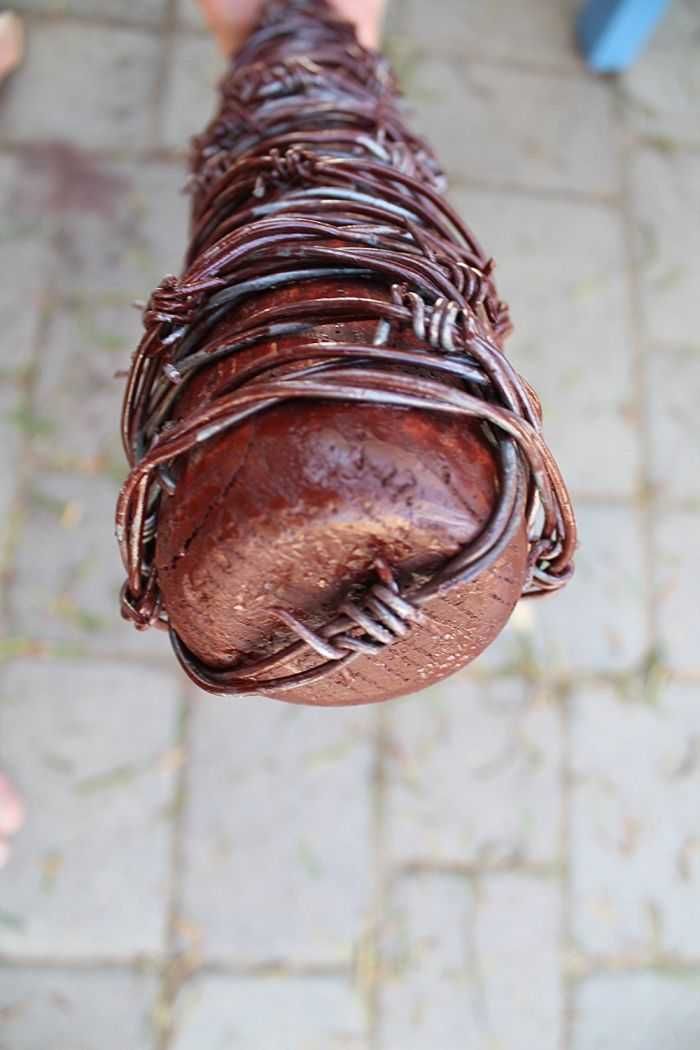 Negan’s Barbed Wire Bat Lucille Replica 5001