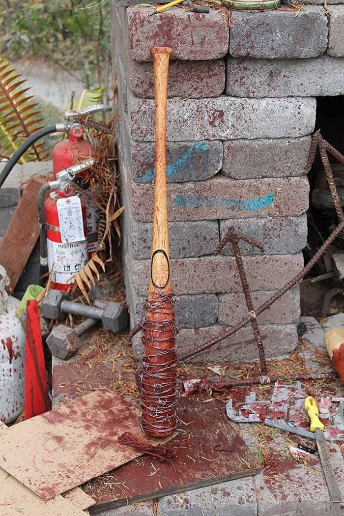 Negan’s Barbed Wire Bat Lucille Replica 5008