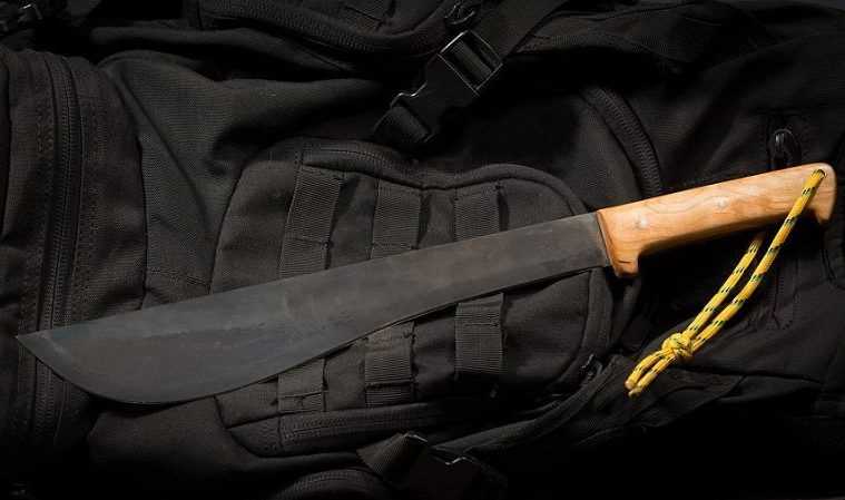 How To Build A Machete With No Power Tools Featured