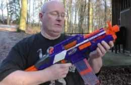 Full Auto Scalpel Blade Nerf Gun Featured 1