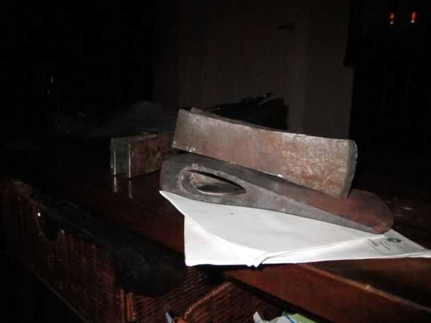 How To Make The Cross Bladed Axe 3