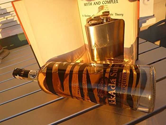 Hollow Books With Hidden Flasks Inside Pictures 002