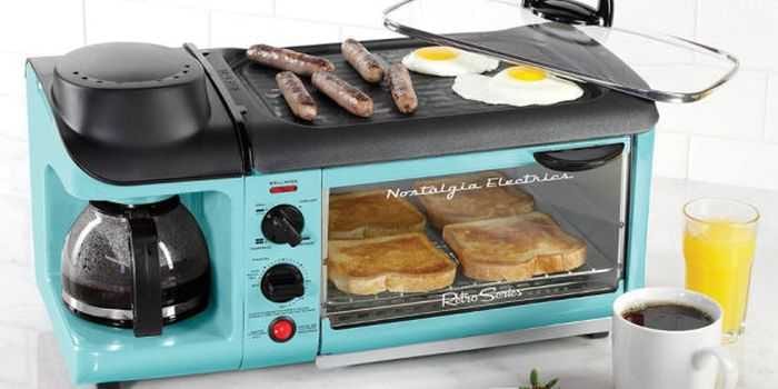 ThisRetroBreakfastStationCooksBaconEggsToastAndCoffeeAllAtOnceReview001