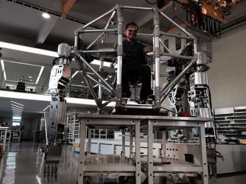 Korean Tech Company Has Built A Fully Functional 14 Foot Tall Bipedal Mech 001