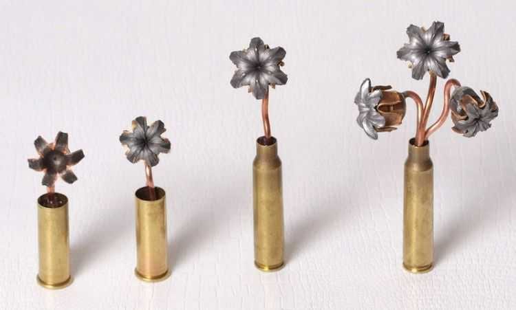 Bullet Bouquets Boutonnière 4004