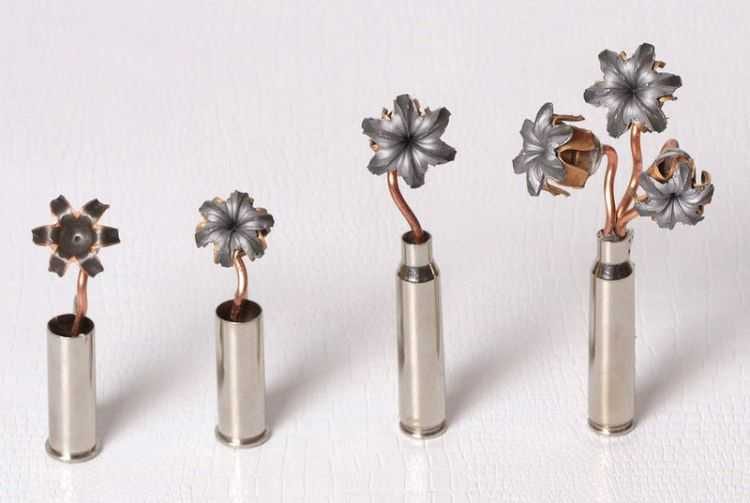 Bullet Bouquets Boutonnière 4005