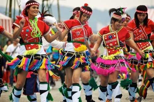 Taiwan Aboriginies Dancing 500X332 1