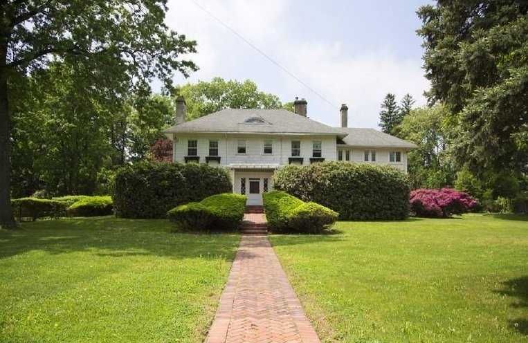 01 111 Year Old Mansion For Just 10