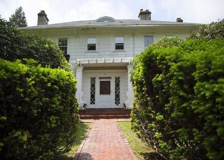 03 111 Year Old Mansion For Just 10