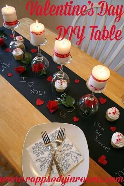 Valentine'S Day Crafts Table