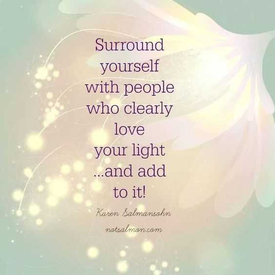 Quote Surround Light