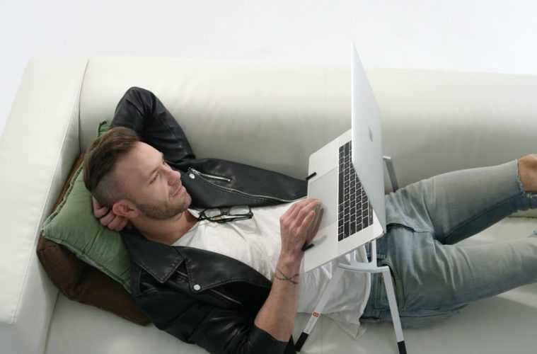 Ovel Laptop Stand Lay