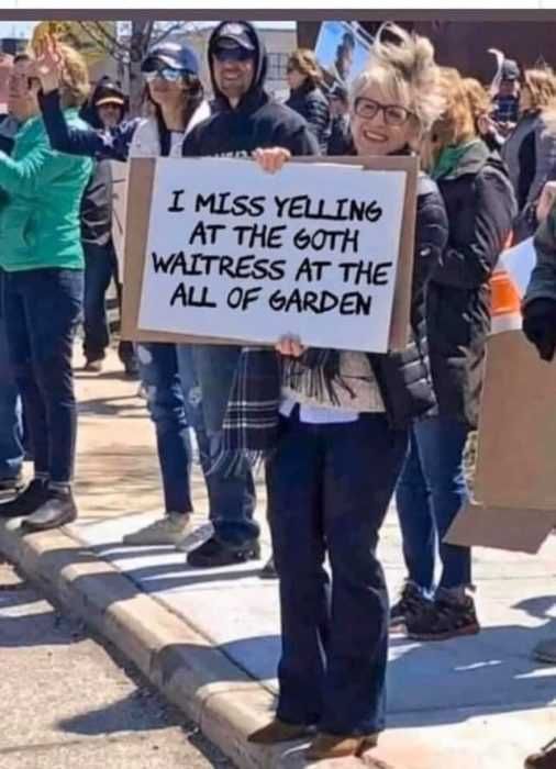 Karen-Olive-Garden Karen Coronavirus Memes Karen Can'T Spell