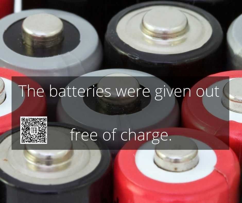 The Batteries Were Given Out Free Of Charge. 13 Funny Pun And Clever Memes Batteries