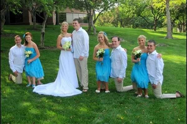 21 Pictures That You Will Need To Look Carefully To Know. #12 Is Amusing- Lol._5Fb28135A3522.Jpeg Funny Double Take Photos Midget Bridesmaids