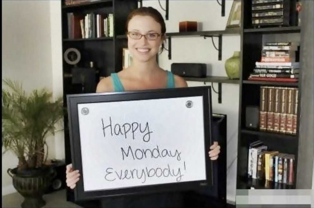 Girl-Quits-Job-White-Board-Internet-1 Funny Resignation Stories Girl Quits On White Board 1