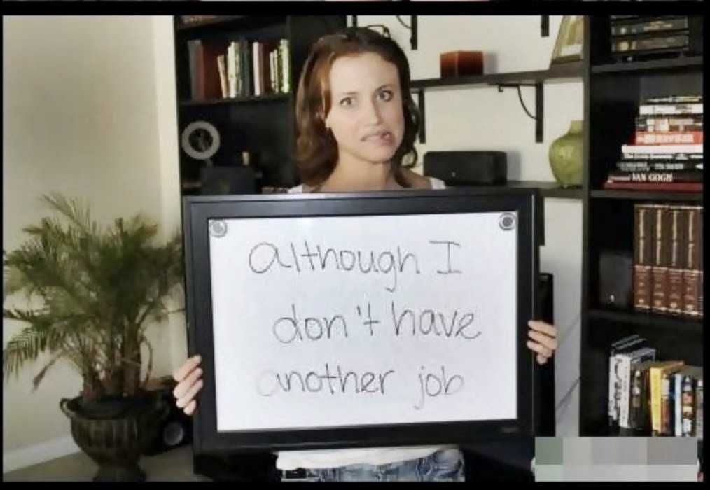 Girl-Quits-Job-White-Board-Internet-31 Funny Resignation Stories Girl Quits On White Board 31