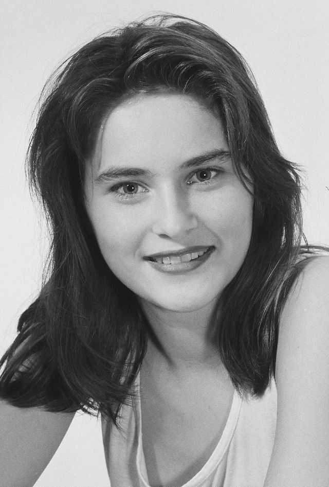Rare Photos Of Youthful Melania Trump’s Early Career As Model At 16_5Fc0F89A824Ec.jpeg Young Melania Trump Photos Smile