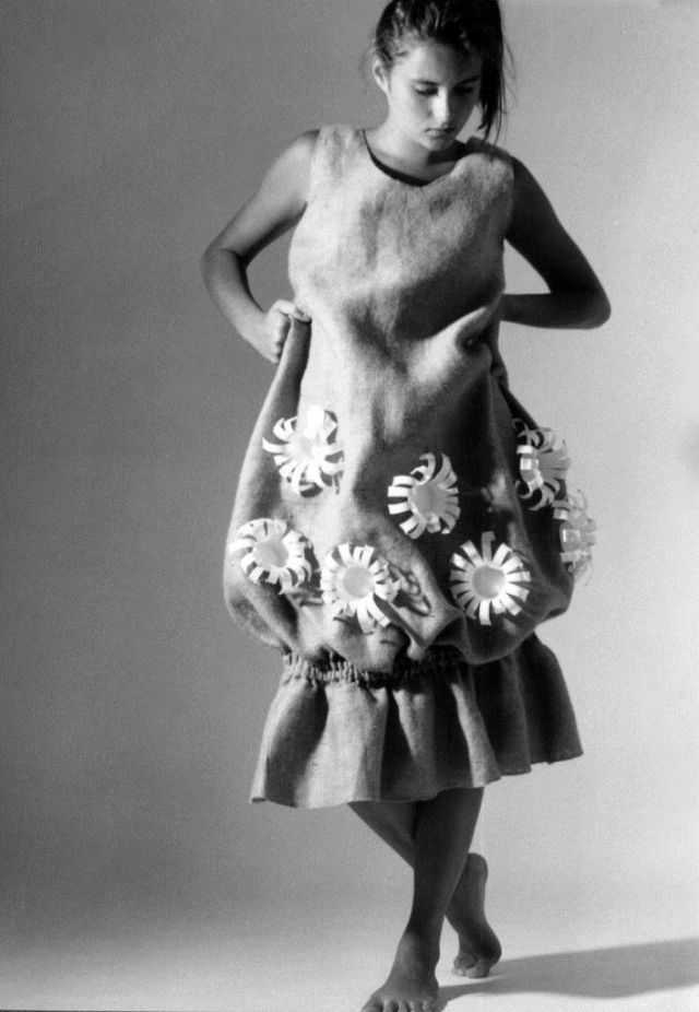 Rare Photos Of Youthful Melania Trumps Early Career As Model At 16 5Fc0F8A38Bcc0