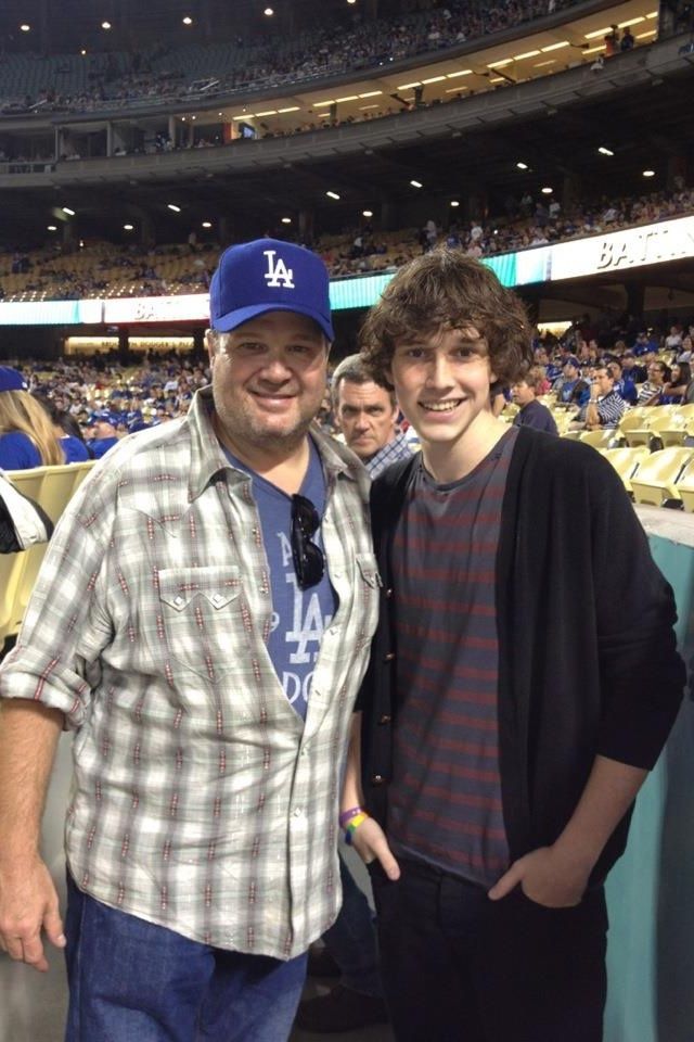 30 Epic Celebrity Photobombs You Must See