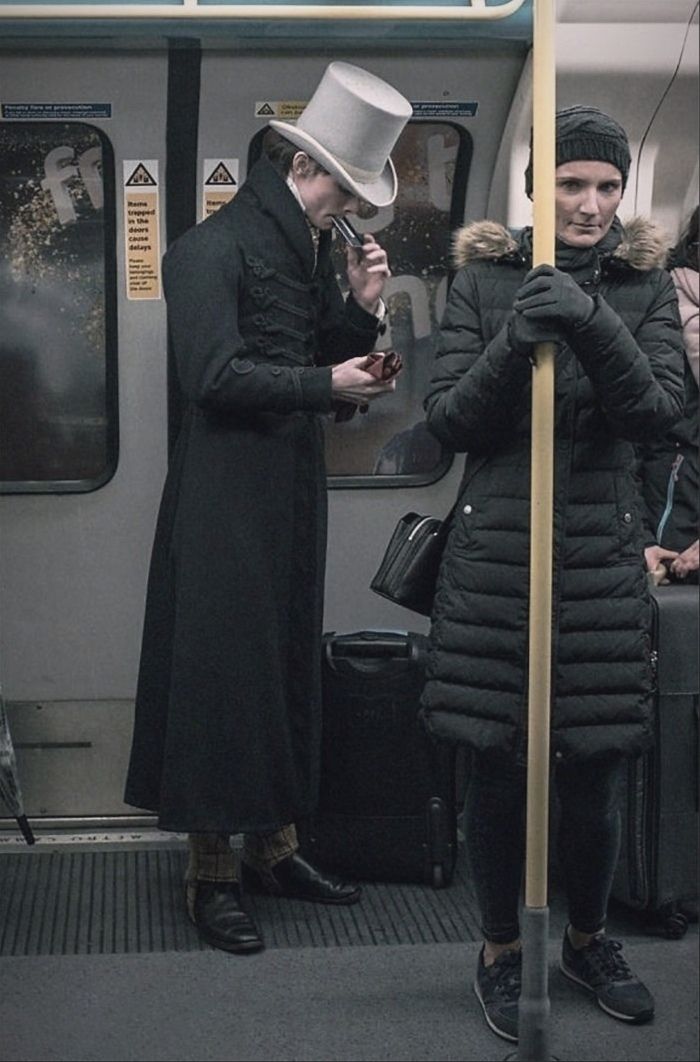 30 Strange And Weird Pictures Taken On The Subway