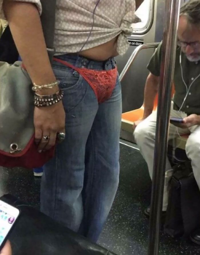 30 Strange And Weird Pictures Taken On The Subway