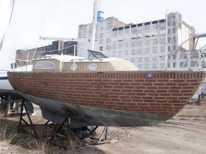30 Funny Home Designs That Make Absolutely No Sense