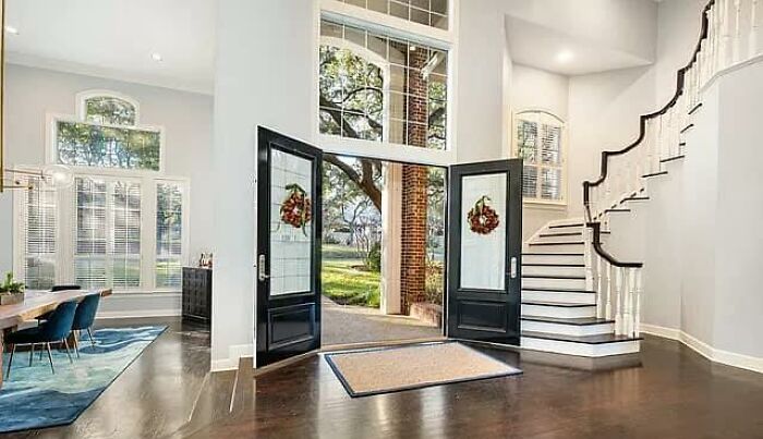 30 Funny Home Designs That Make Absolutely No Sense