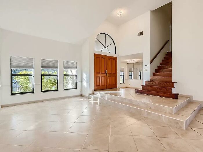 30 Funny Home Designs That Make Absolutely No Sense