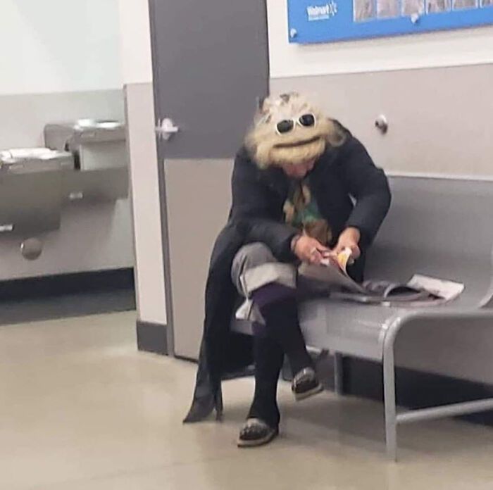 30 Insane Walmart Images Caught On Camera