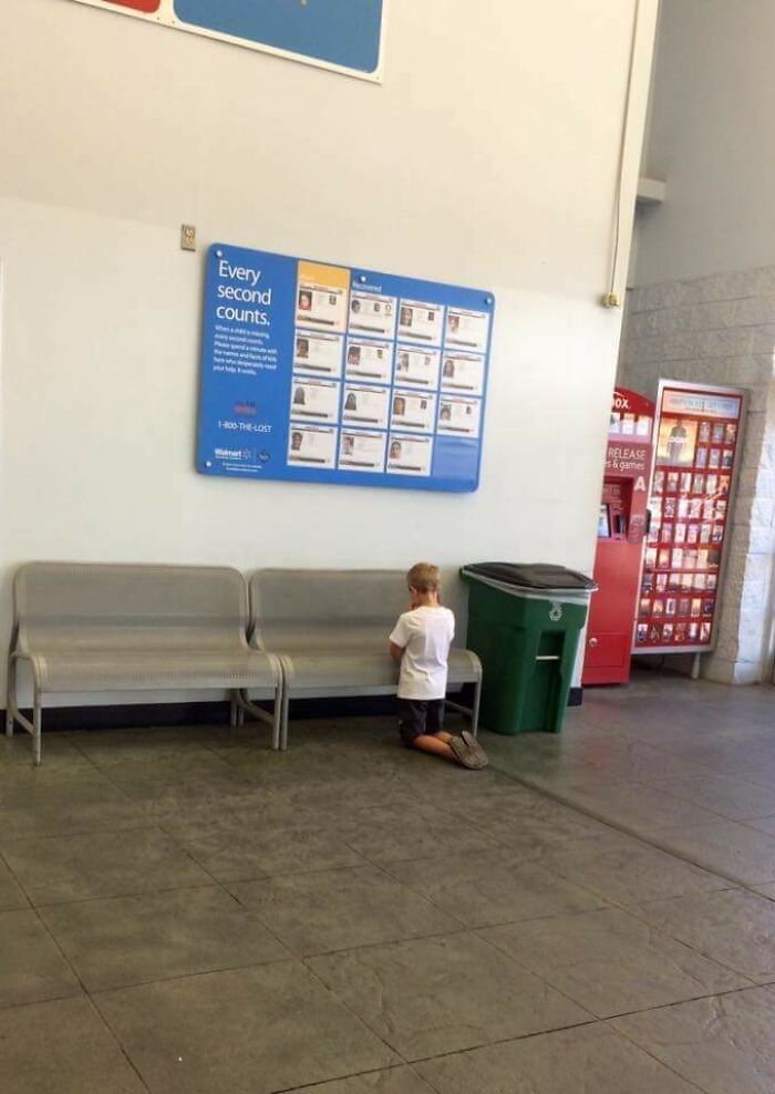 30 Insane Walmart Images Caught On Camera