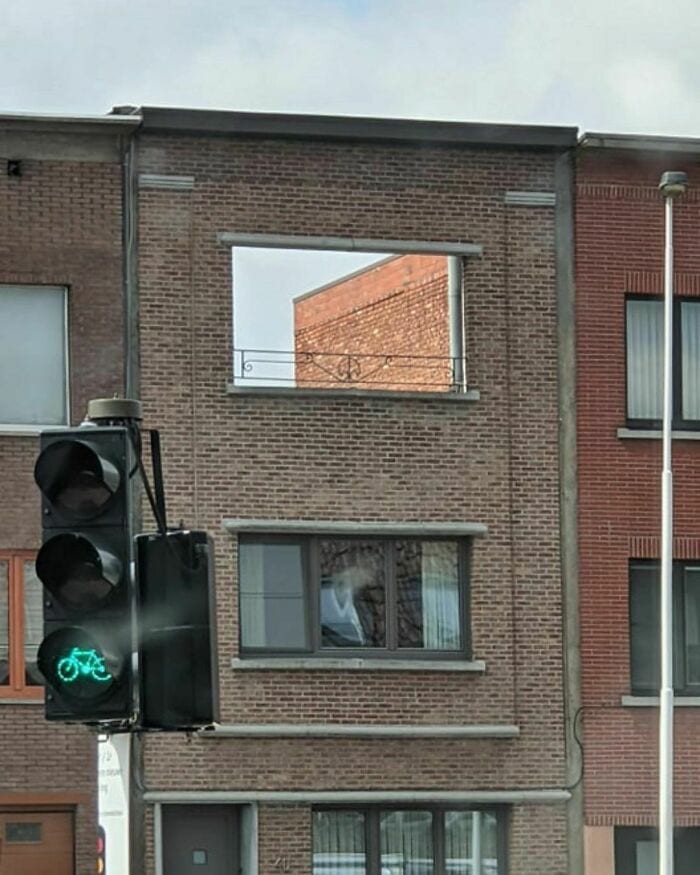 30 Ugly Houses That Are So Bad, It’s Hilarious
