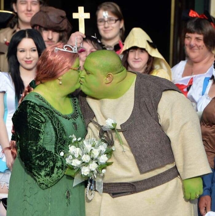 30 Spectacularly Weird Pictures That Will Definitely Confuse You