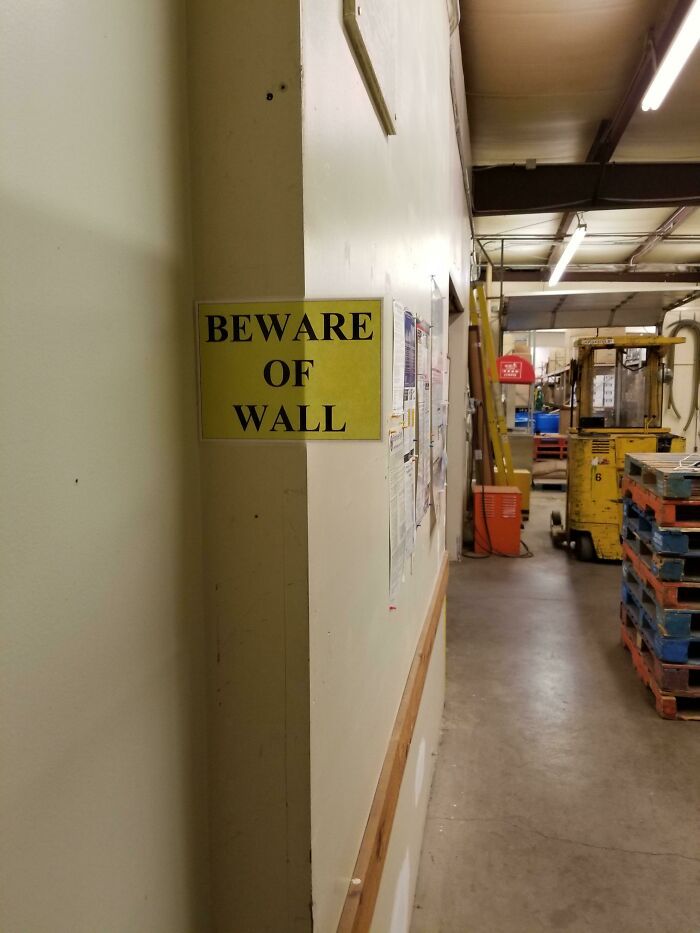 30 Of The Dumbest And Funniest Work Safety Examples