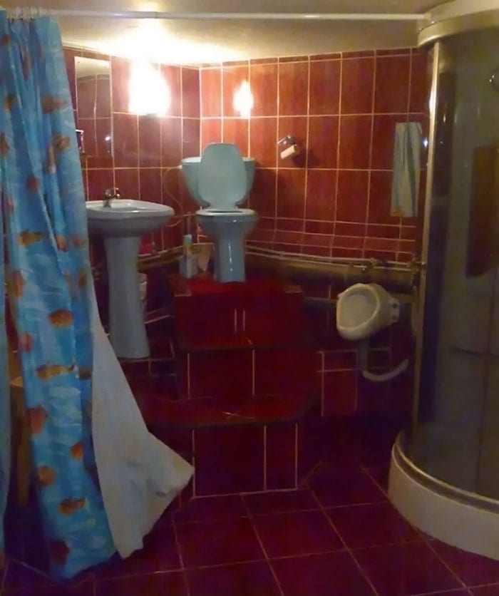 30 Times People Made Terrible Home Decor Choices 