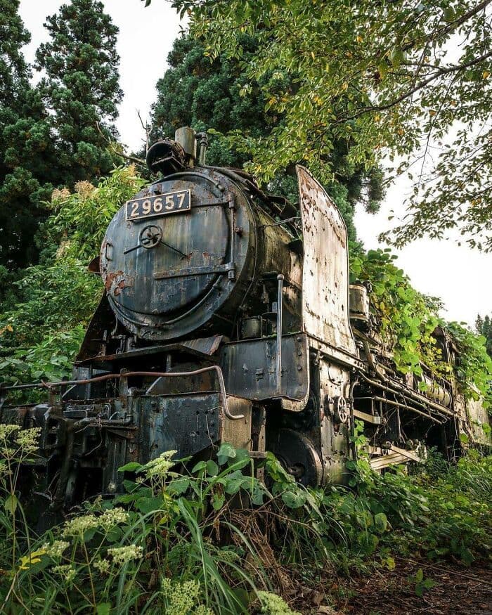 30 Amazing And Breathtaking Abandoned Locations