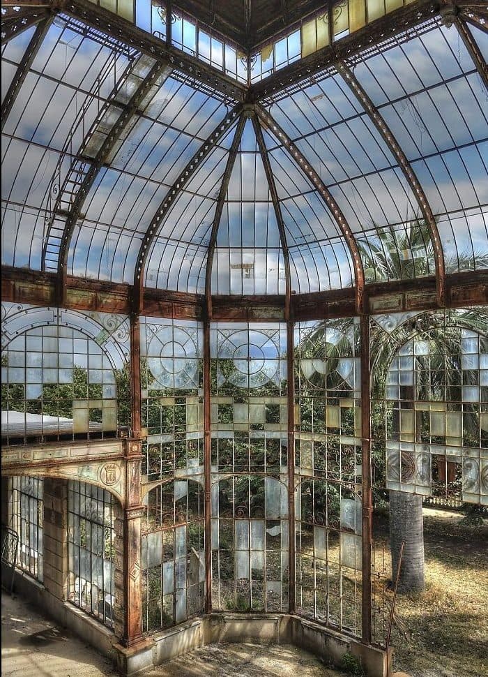 30 Amazing And Breathtaking Abandoned Locations