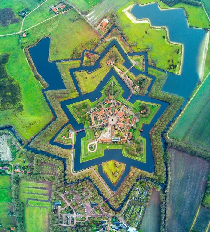 40 Of The Most Beautiful Historic Castles 
