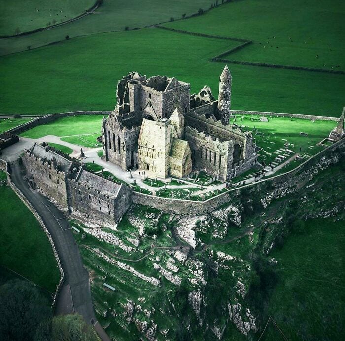 40 Of The Most Beautiful Historic Castles 