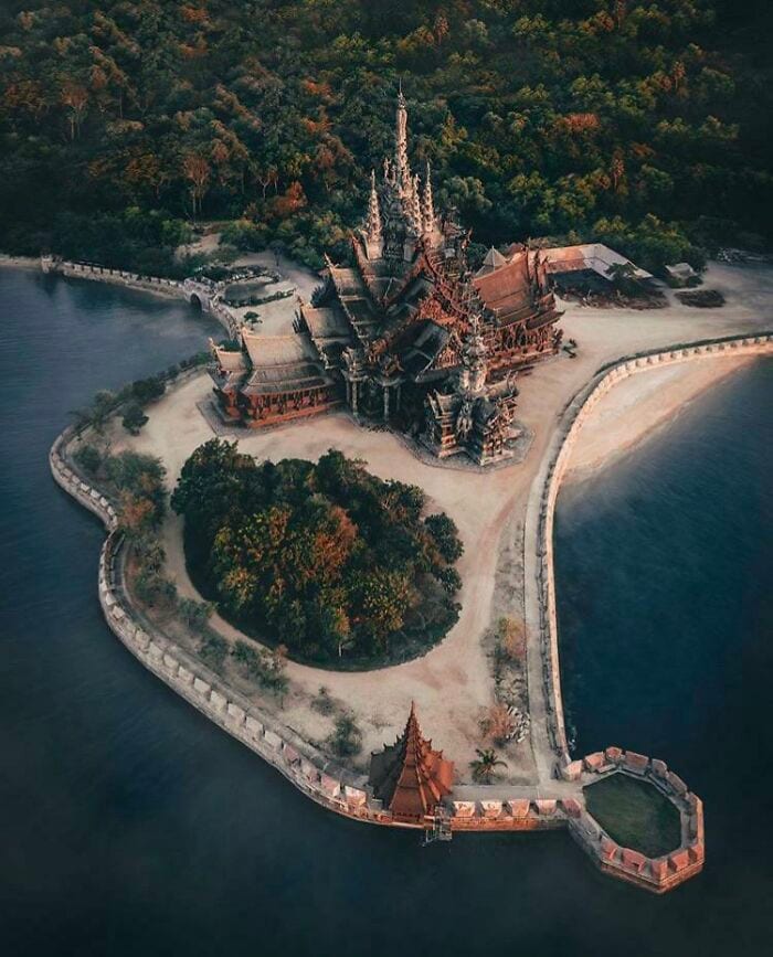 40 Of The Most Beautiful Historic Castles 