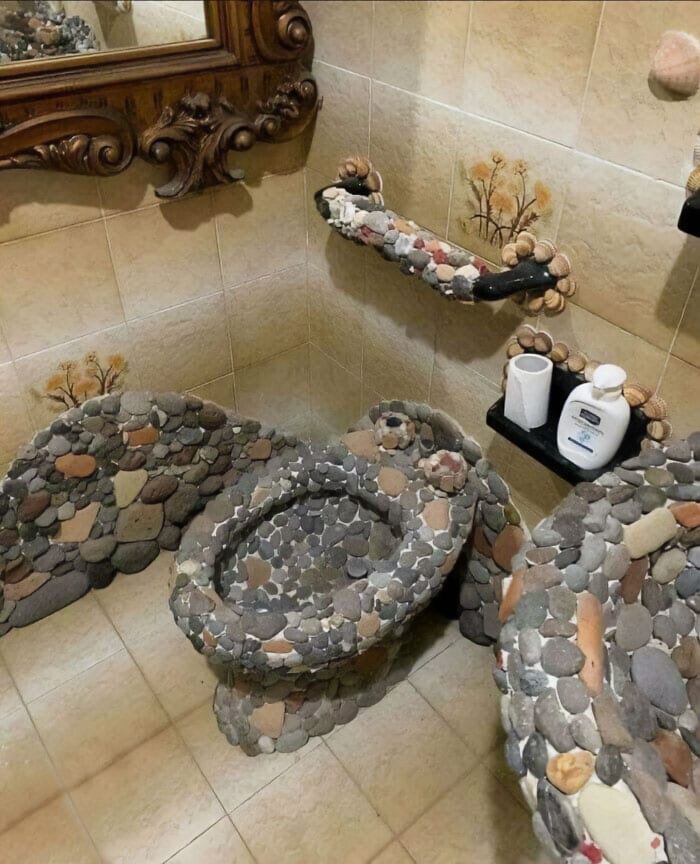 30 Times People Made Terrible Home Decor Choices 