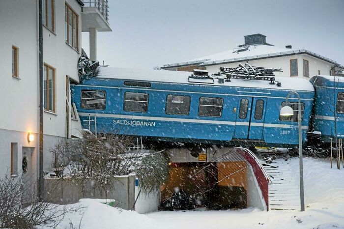 30 Epic Fails And Accidents That Costed Fortunes