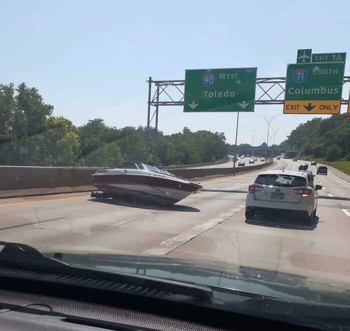 30 Epic Fails And Accidents That Costed Fortunes