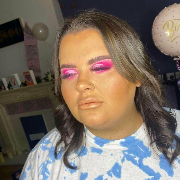 50 Hideous Times Makeup Artists Messed Up