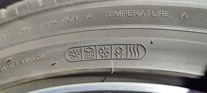 30 Hilarious Pics That Show The Level Of Nonsense Mechanics Have To Deal With
