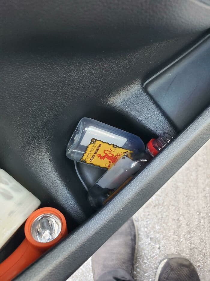 30 Hilarious Pics That Show The Level Of Nonsense Mechanics Have To Deal With