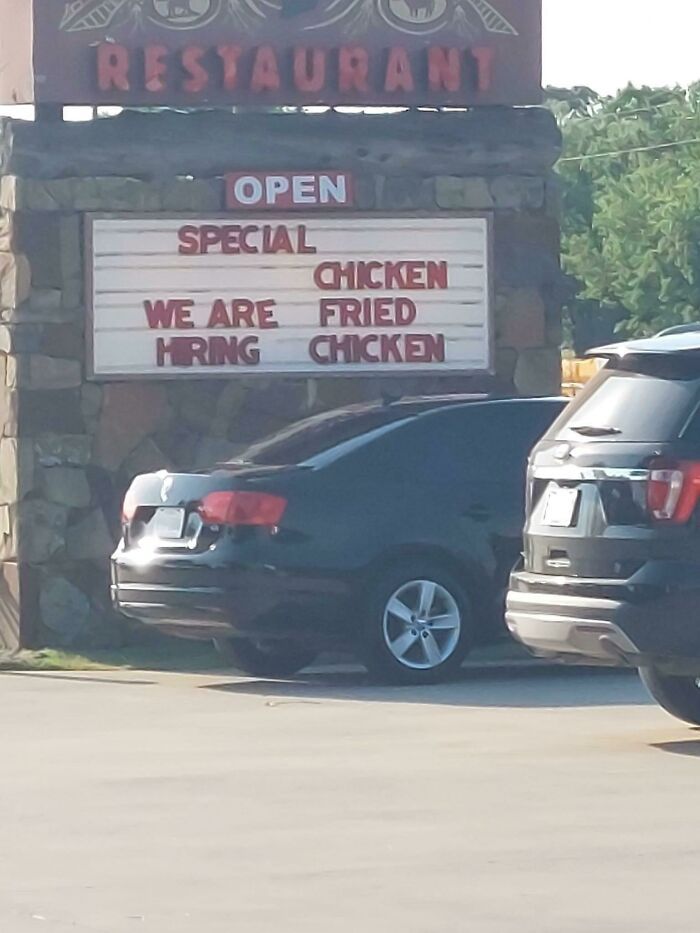 30 Cringeworthy Design Mistakes That Turned These Signs Into A Meme