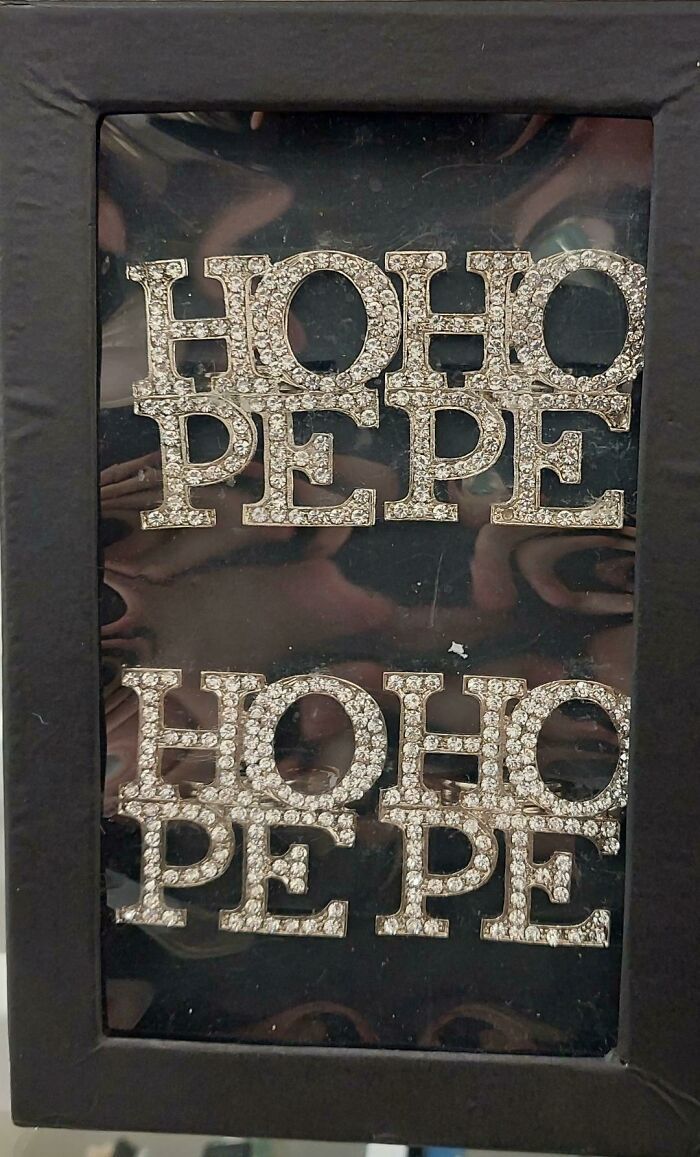 30 Cringeworthy Design Mistakes That Turned These Signs Into A Meme